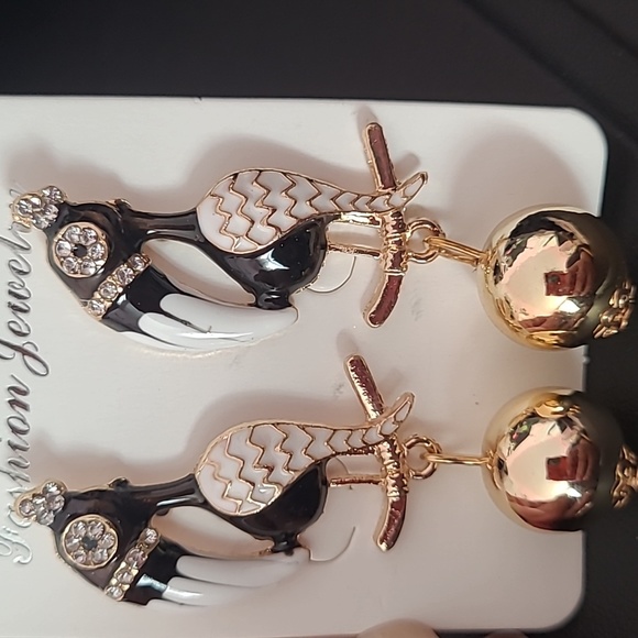 White Birds Summer Earrings - Picture 6 of 6